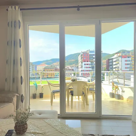 Daire Mary's Luxury 2 Pogradaş