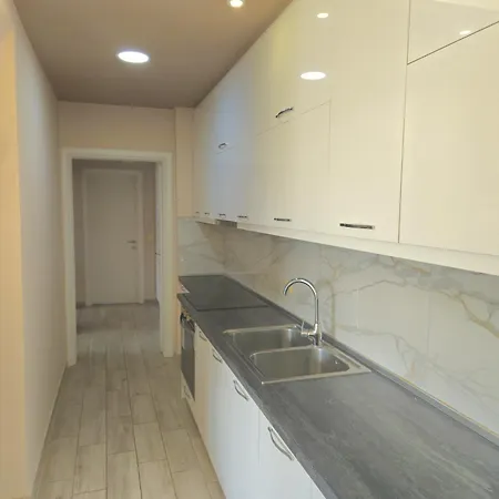 Mary's Luxury 2 Apartamento Pogradec